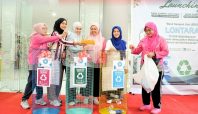 Melinda Aksa Luncurkan Bank Sampah PKK Makassar, Warga Diajak Pilah Sampah